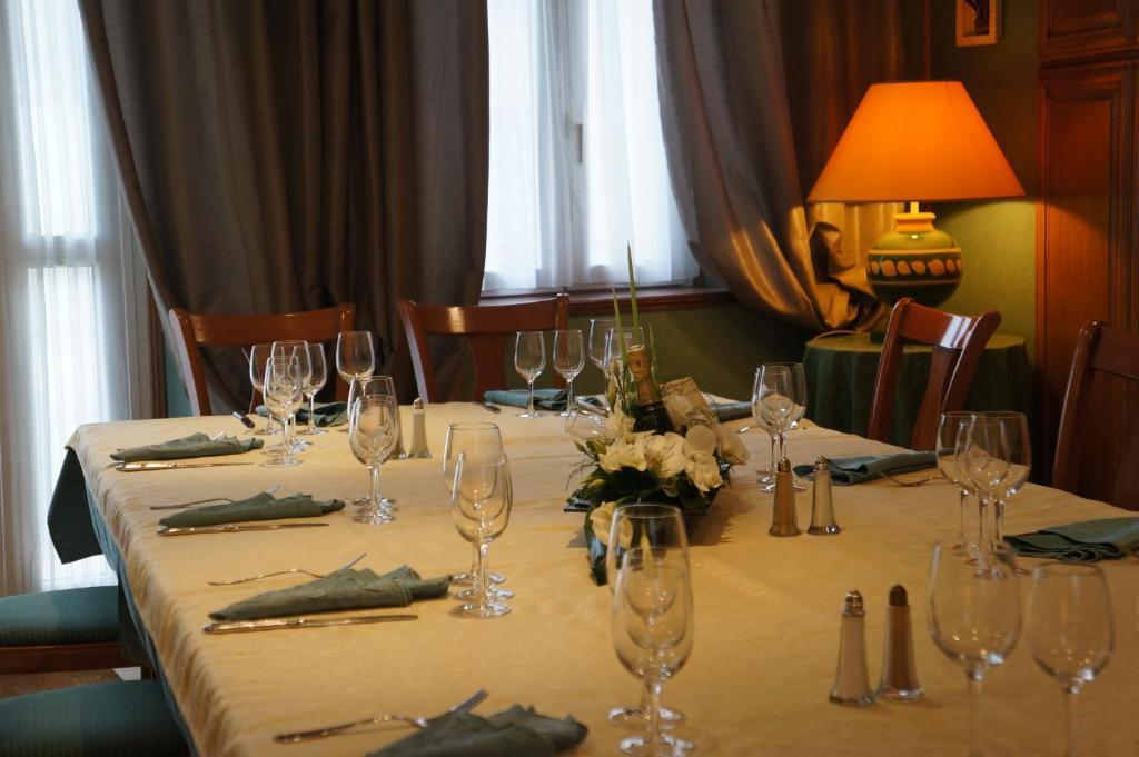 Hotel A La Grace De Dieu Brie-Comte-Robert Eksteriør bilde